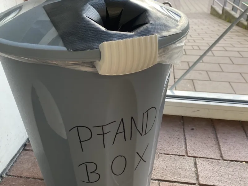 Kleingeld mit großer Wirkung: Pfandflaschen-Aktion für unseren Abschluss