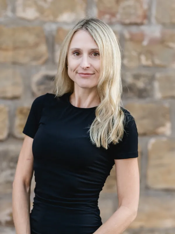 Sarah Jahn (Jn)